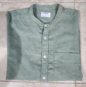 Old Navy-Green linen shirt with a relaxed fit